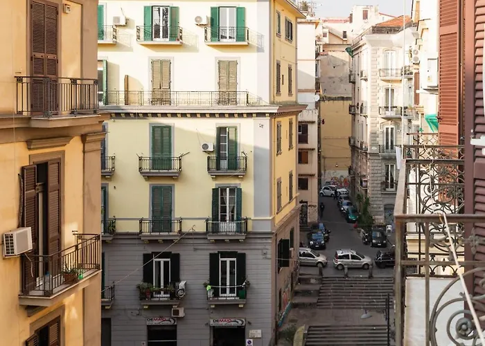 Nea Family By Dimorra * Nápoly